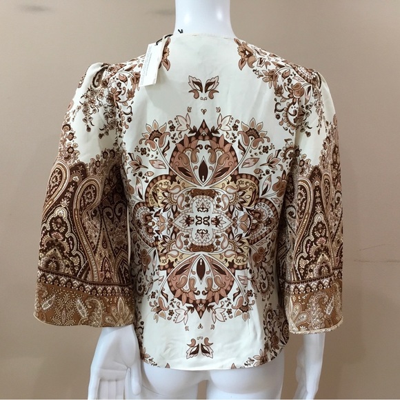 Cupcake&cashmere Womens size S Paisley printed Top Flare Sleeve Brown White New - Picture 10 of 10